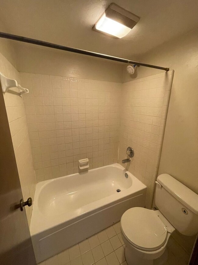 Building Photo - 5722 Lumberjack Ln