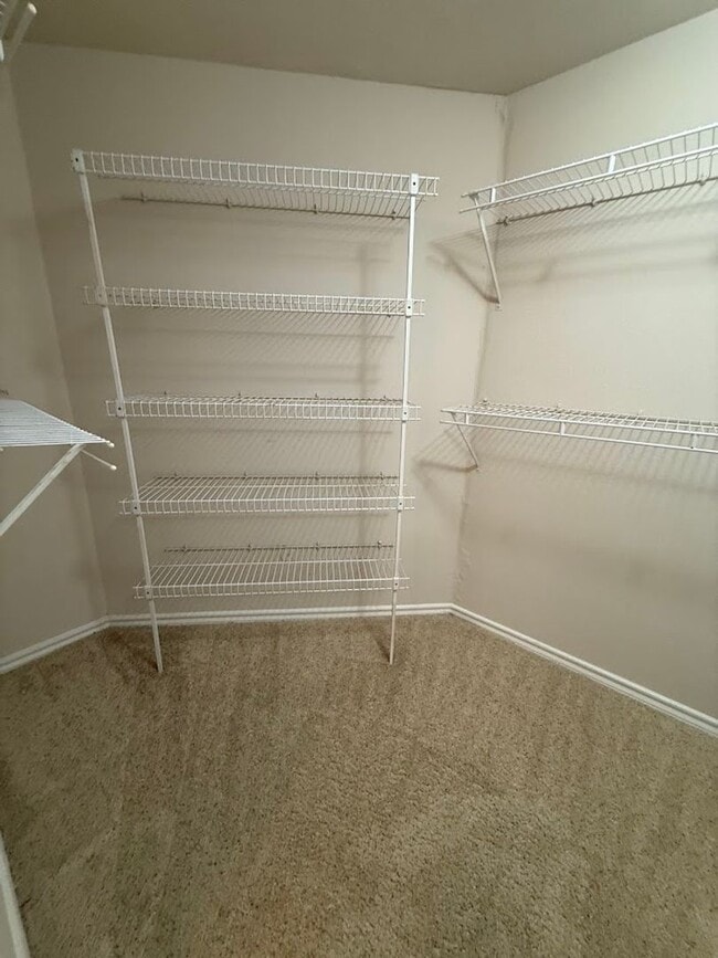 Building Photo - 2 BD with Garage - Dog Park - Resort Pool ...