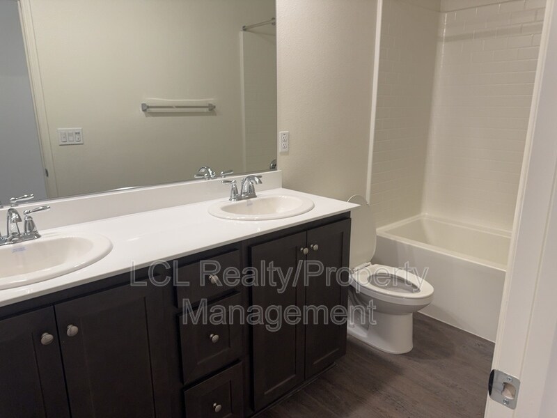 Building Photo - 26808 Baneberry Ct