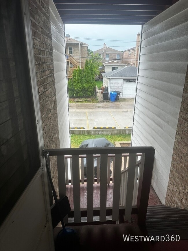Building Photo - 2821 W Summerdale-2E