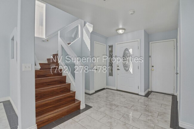 Building Photo - SE!!! 4 Bedrooms!! Master Downstairs!! No Carpet!! Synthetic Grass front and back!!