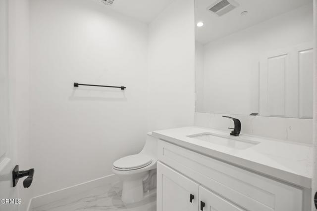 Building Photo - 40 Saddlebow Rd