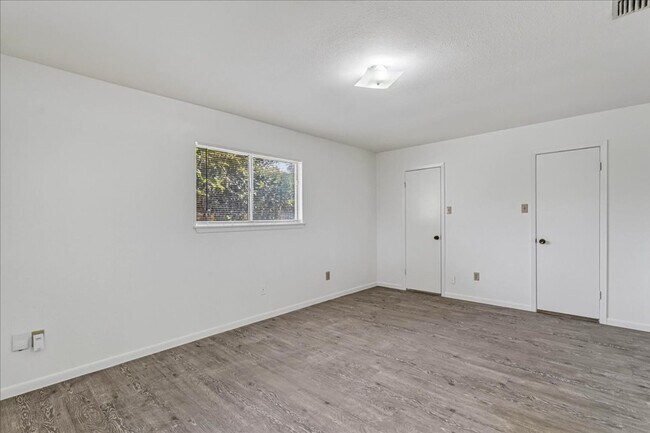 Building Photo - 1622 La Joya St