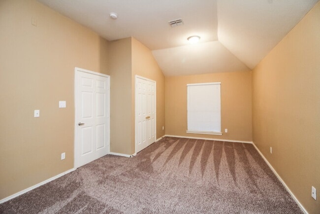 Building Photo - 4713 Baton Rouge Blvd