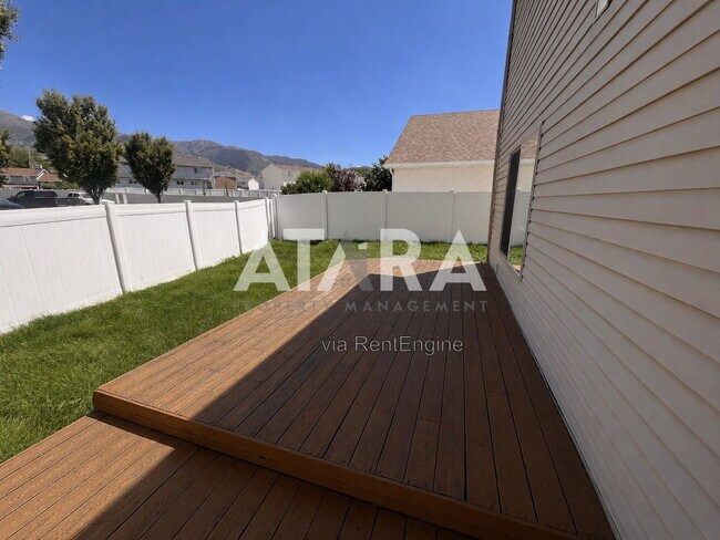 Building Photo - 754 Stonne Ln