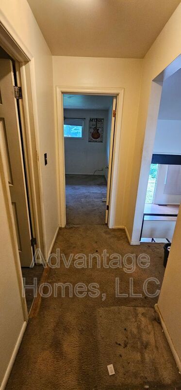 Building Photo - 805 N 70th St