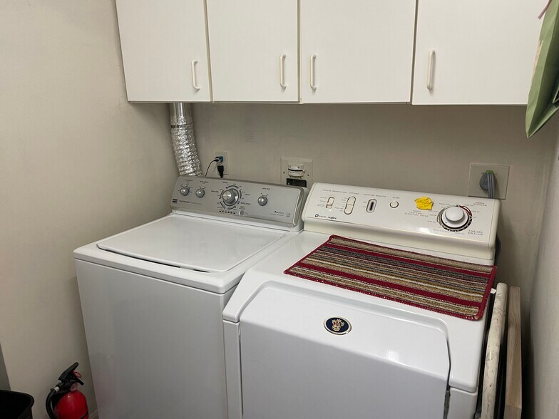 Building Photo - 215 E Grand Ave