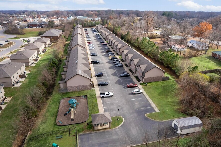 Primary Photo - Sonoma Ridge Luxury Apartments