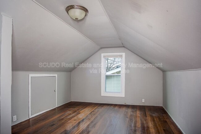 Building Photo - 1324 N Osage St