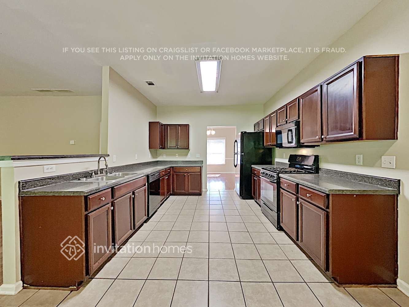 Building Photo - 1734 Dees Dr