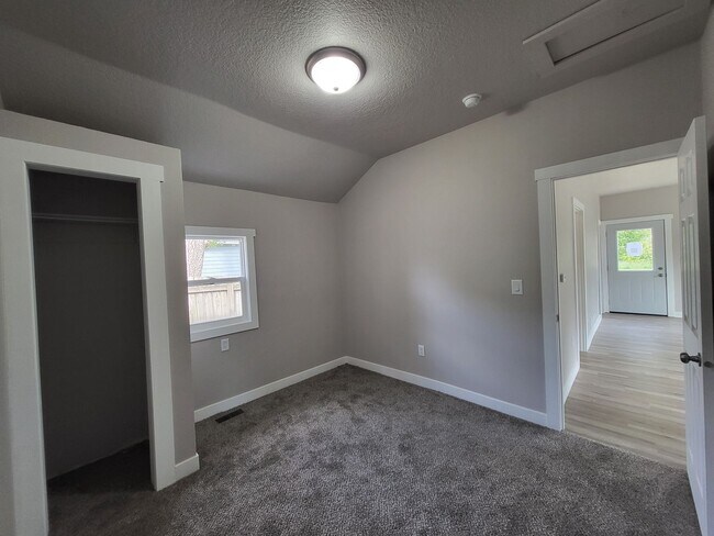Building Photo - MOVE IN SPECIAL! Beautifully renovated East side home with 2+ car detached garage!