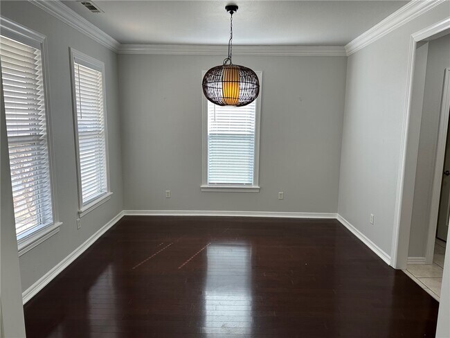 Building Photo - 1403 NE Benjamin Greens