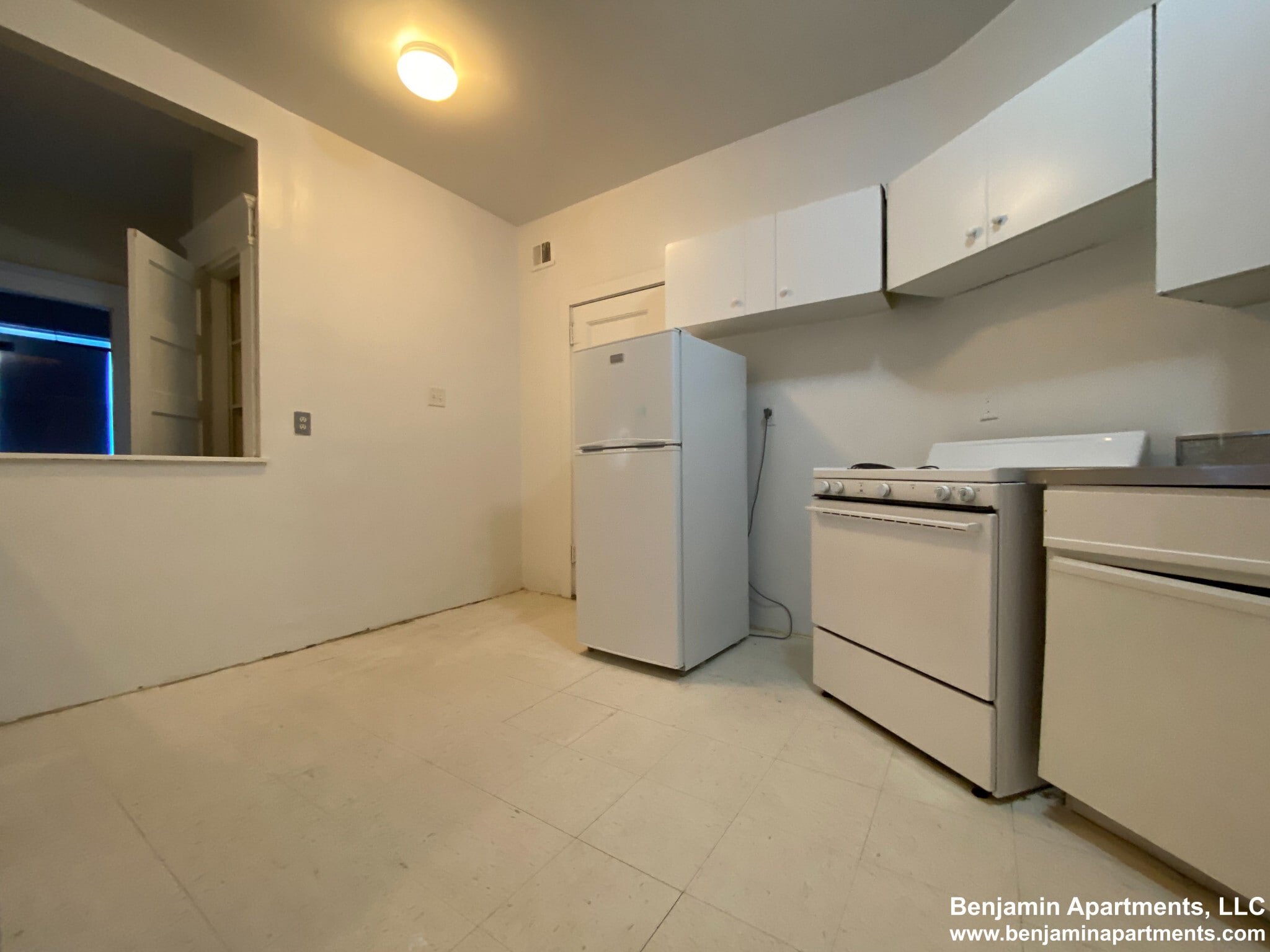 Building Photo - 1595 Beacon St