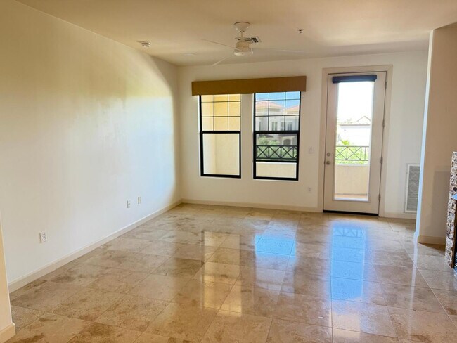 Building Photo - 7291 N Scottsdale Rd