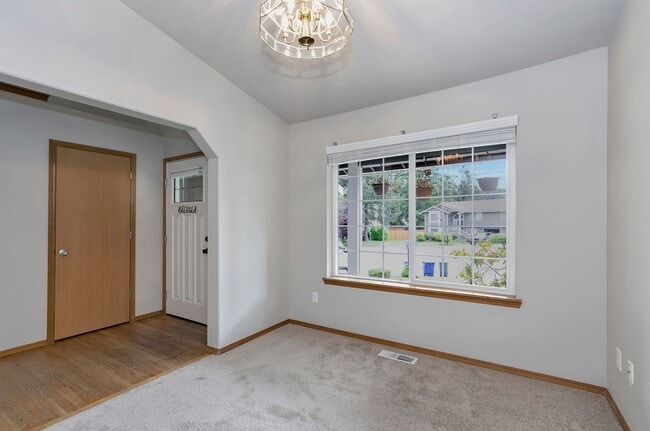 Building Photo - Spacious 4-Bedroom Home on a Tranquil Cul-de-Sac in Puyallup