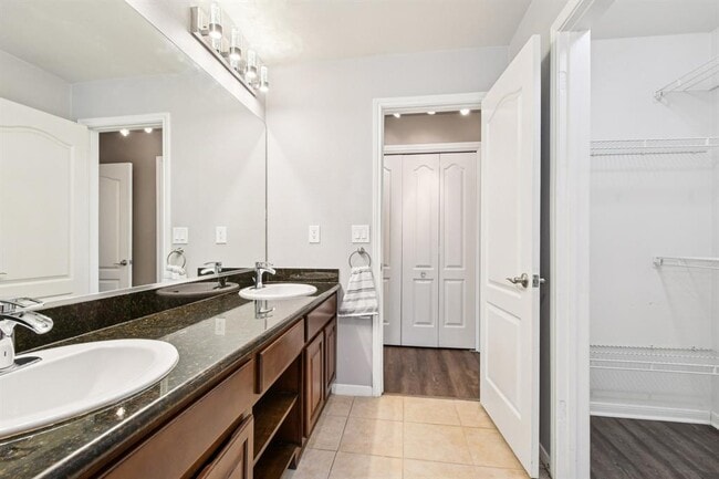 Building Photo - 6000-22 Shepherd Mountain Cove