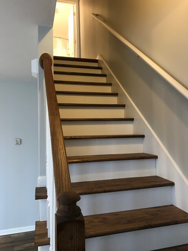 Upstairs - 320 Chilhowee School Rd