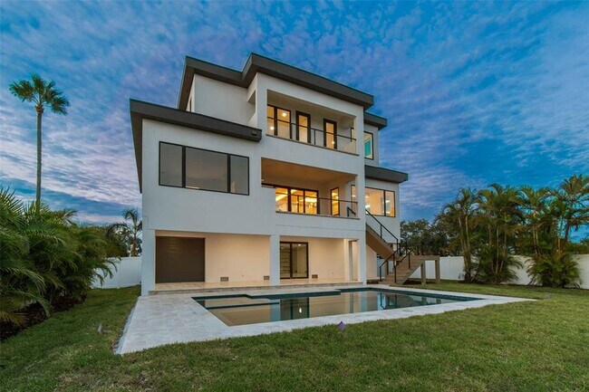 Building Photo - 3 Treasure Ln