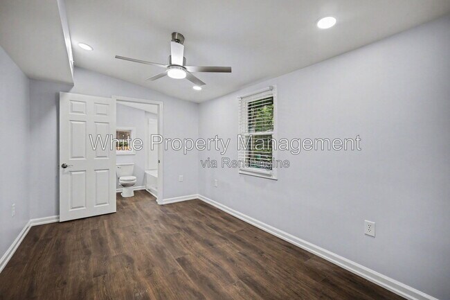 Building Photo - 841 McArthur Ave