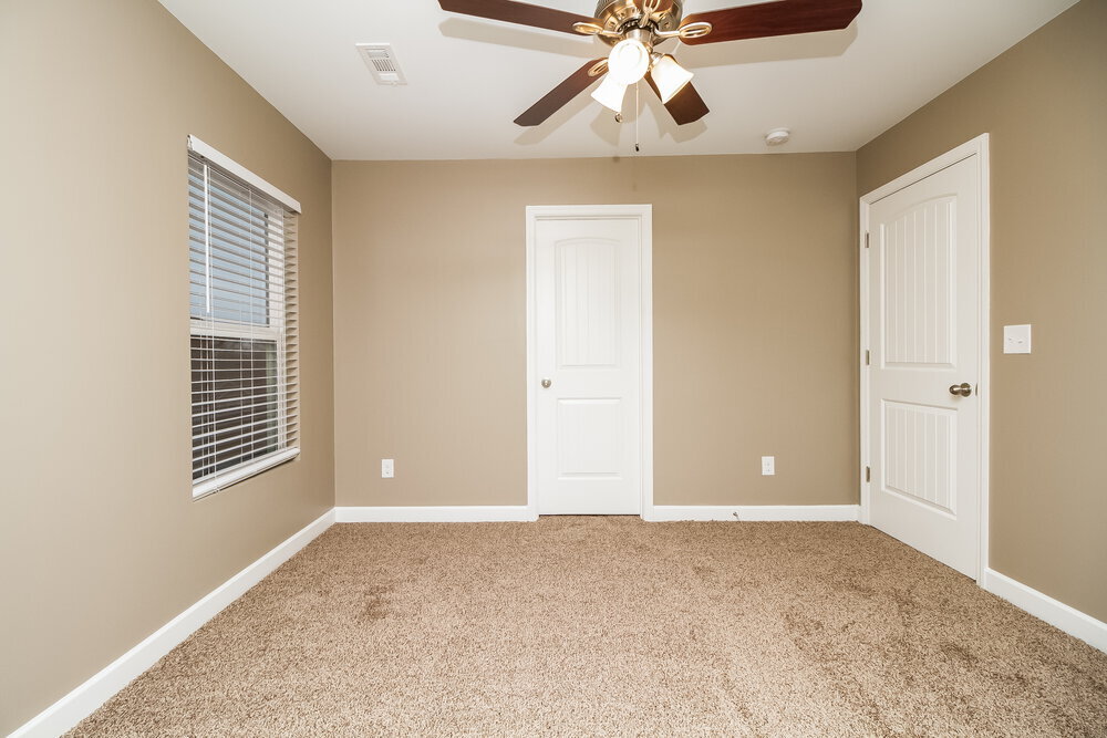 Building Photo - 2232 Dale View Dr