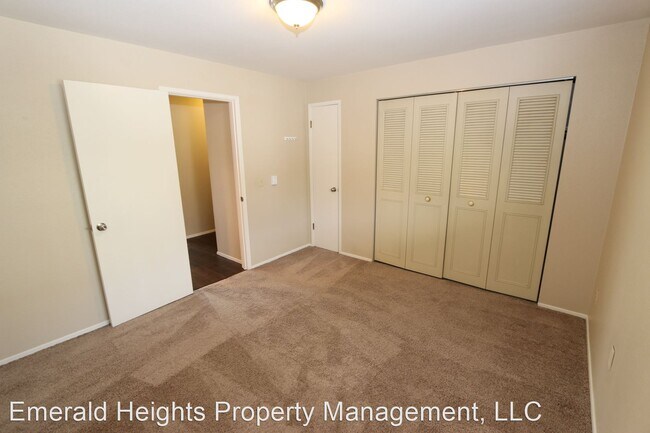 Building Photo - 2820 15th Ave W