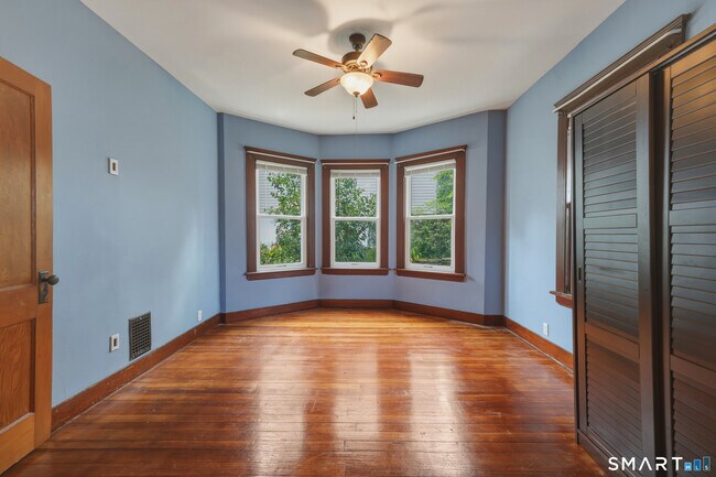 Building Photo - 44-46-46 Perry Hill Rd