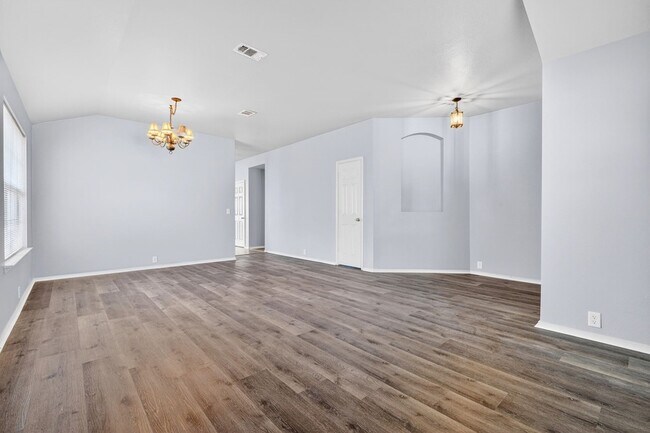 Building Photo - 2545 Prospect Hill Dr