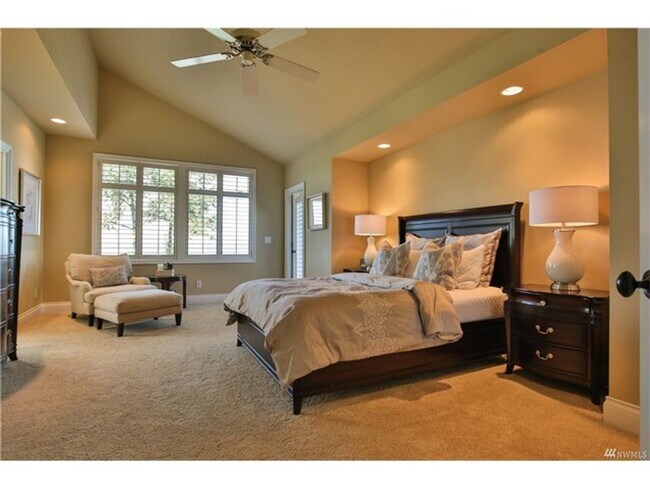 Building Photo - 4bd/3.5ba Kirkland House