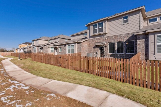 Building Photo - 603B Pearly Eye Dr