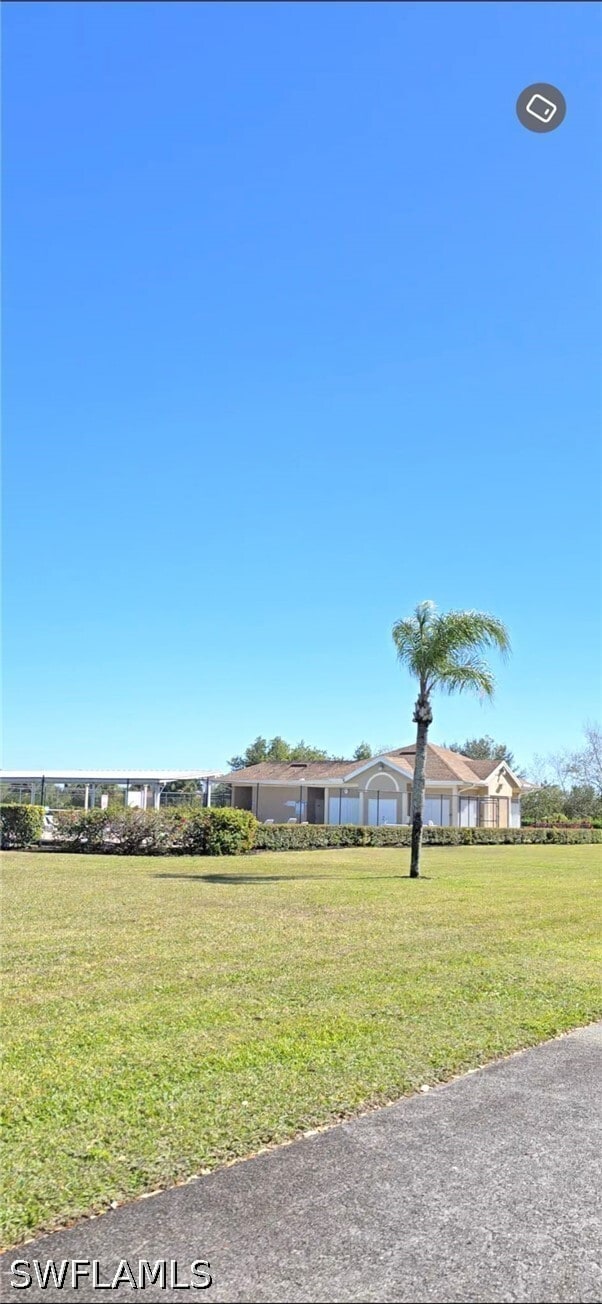 Building Photo - 687 Grove Dr