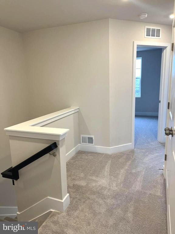 Building Photo - 7616 Johnnycake Rd