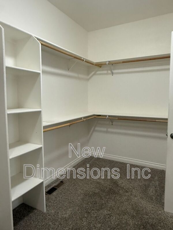 Building Photo - 1317 Cedar Creek Cir