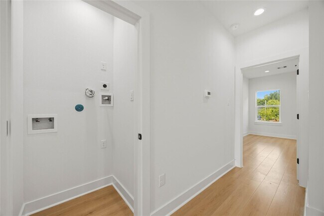 Building Photo - 8210 Lawler St