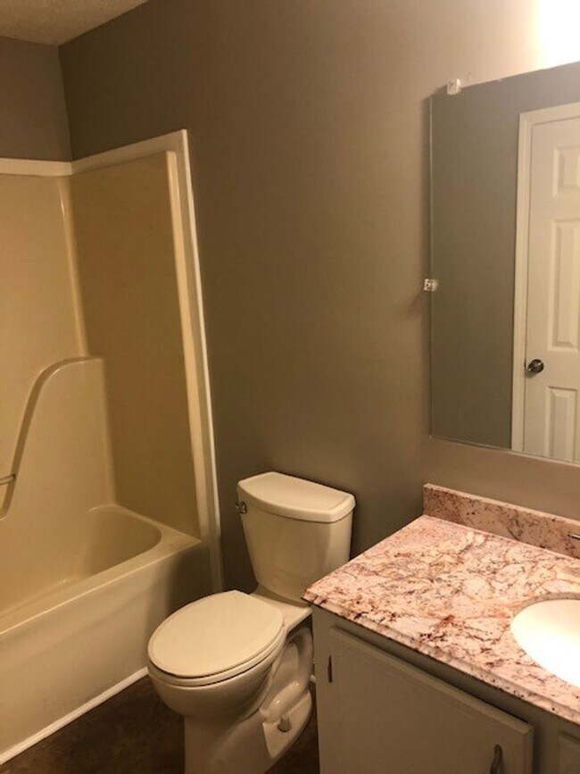 Building Photo - Renovated 3 Bedroom 2 Bath Home for Rent!!