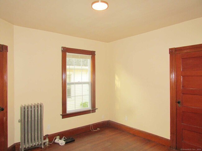 Building Photo - 146 Pearl St