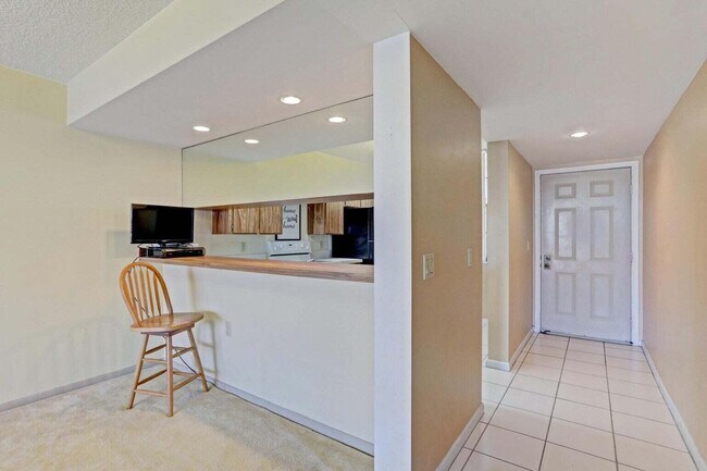 Building Photo - 3520 Whitehall Dr