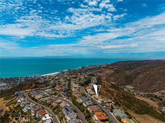 Building Photo - 1545 Skyline Dr