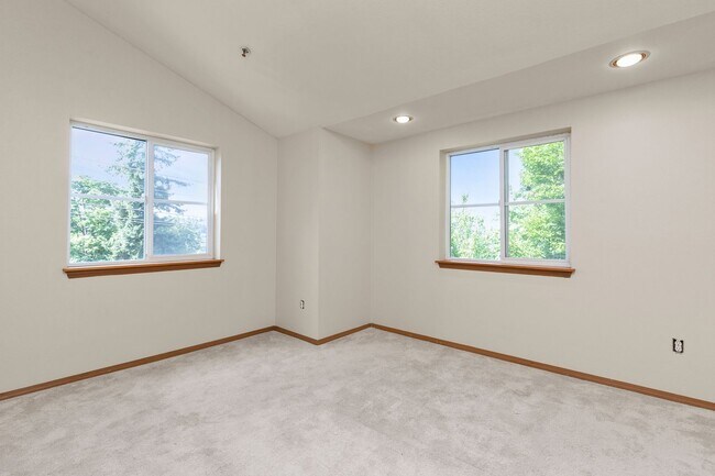 Building Photo - 3901 Fremont Ave N