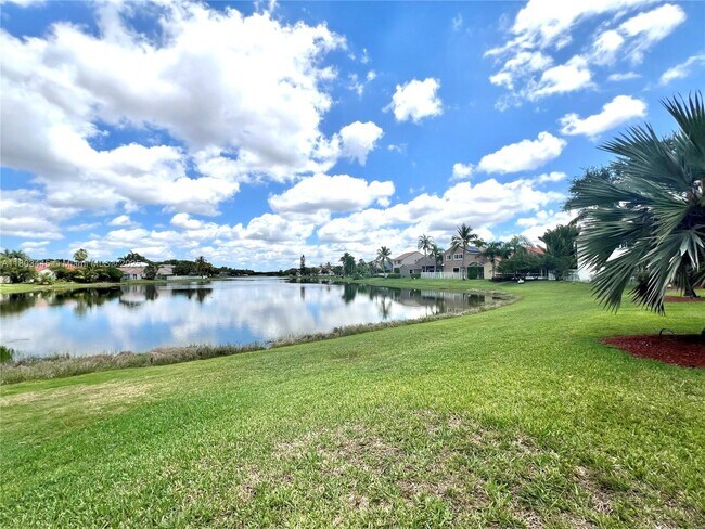 Building Photo - 808 Stanton Dr