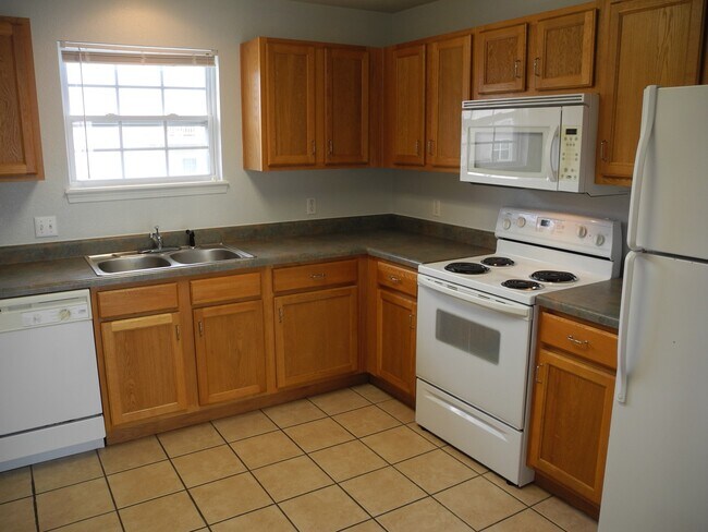 Building Photo - Condominium in Academy Commons