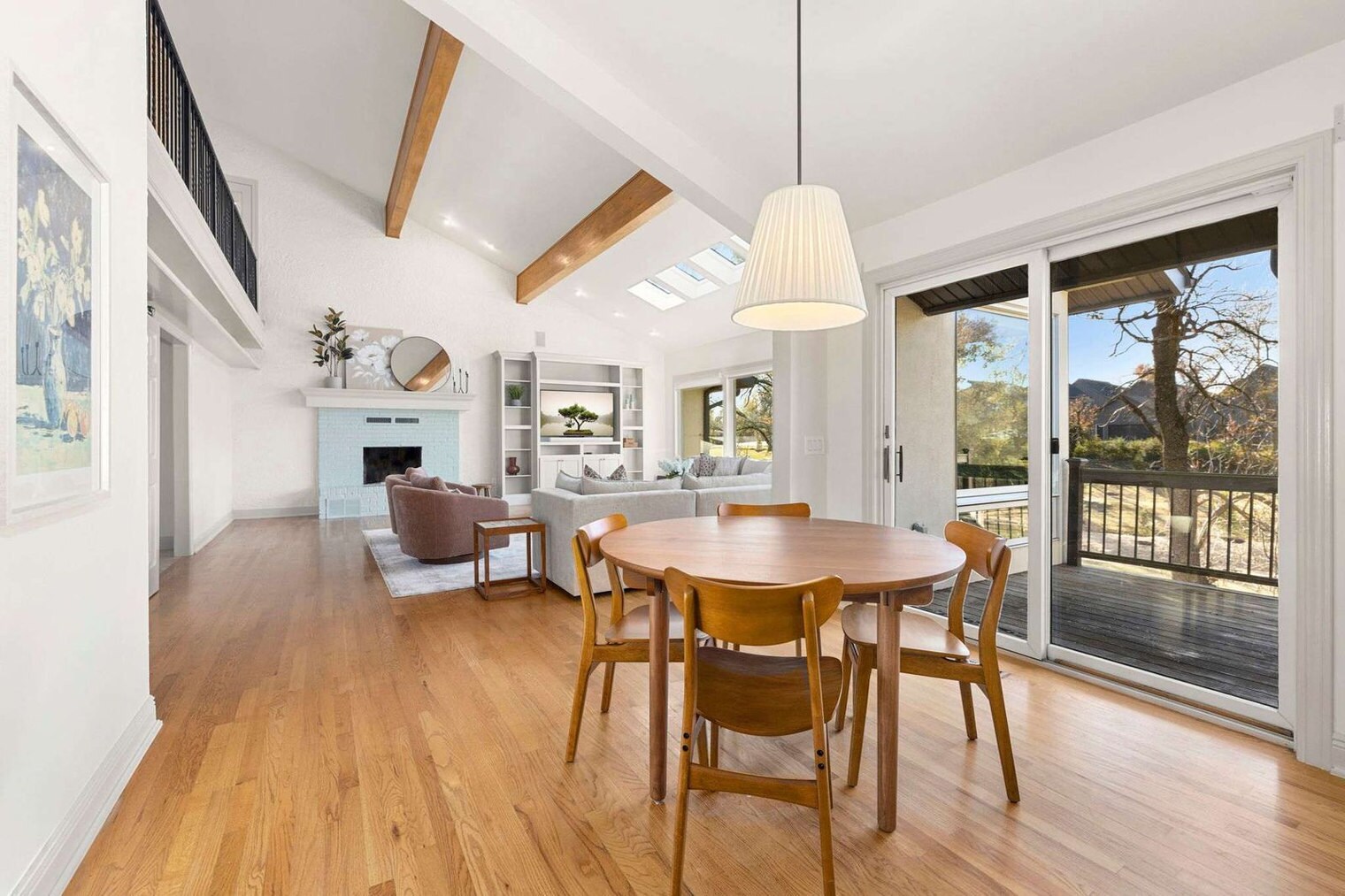 Building Photo - 515 NW D St