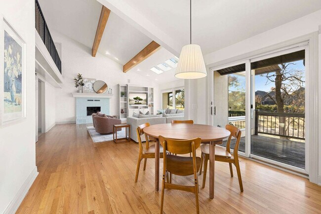 Building Photo - 515 NW D St