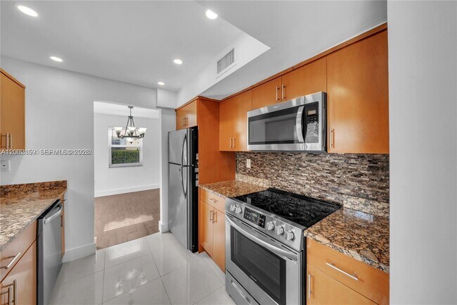 Building Photo - 247 Bird Rd