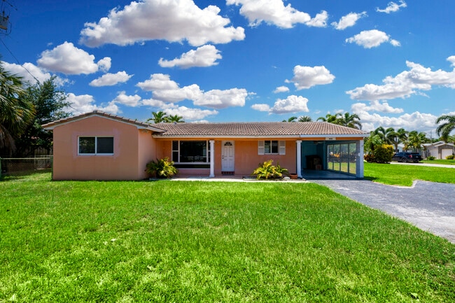 Building Photo - 4511 Sea Grape Dr