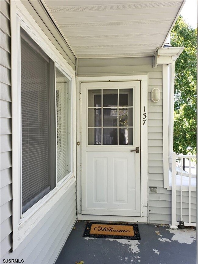 Building Photo - 137 Heather Croft