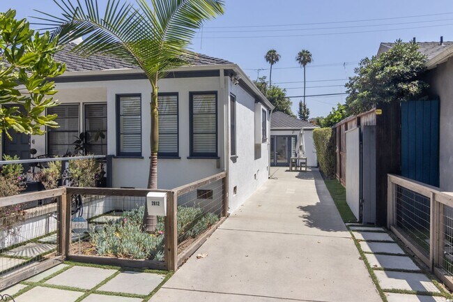 Building Photo - 2812 Stoner Ave