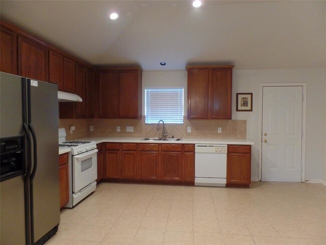Building Photo - 6538 Silky Moss Dr