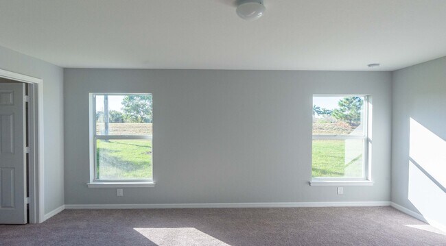 Building Photo - 916 SW 24th St