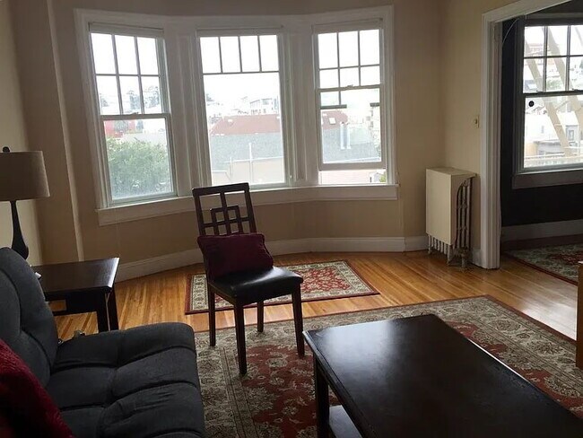 Building Photo - "Charming 1-Bedroom Oasis in Prime San Francisco Location!"