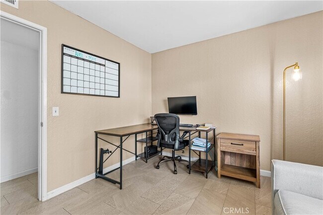 Building Photo - 22886 Hilton Head Dr